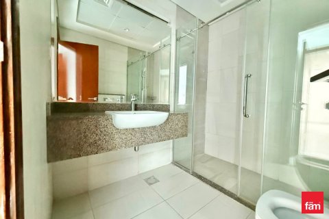 Снять в аренду квартиру в Аль-Сатве, Дубай: 2 спальни, 111.8м², № 113438 - фото 7