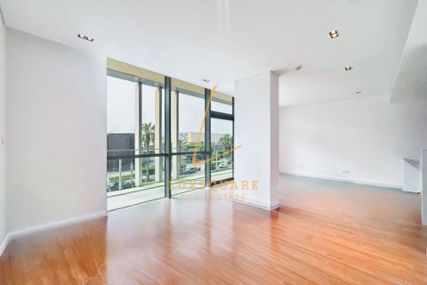 Appartement à Al Wasl, Dubai, 2 chambres, 143 m², № 135262 - photo 1
