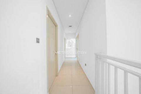 Снять в аренду виллу в Akoya Park, DAMAC Hills (Akoya by DAMAC), Дубай: 3 спальни, 253м², № 73616 - фото 19