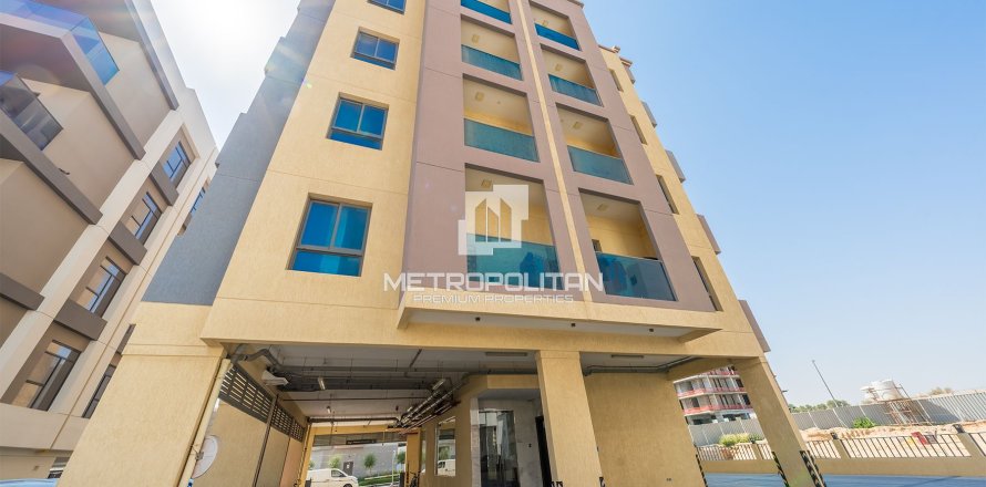 عقار تجاري في Dubai Land, دبي 12 غرف نوم , 750 م² رقم 73610