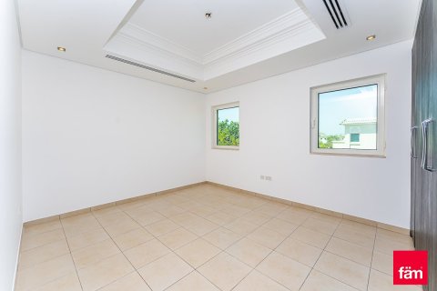 Villa in Al Furjan, Dubai 4 bedrooms, 689.7 sq.m. № 50105 - photo 19