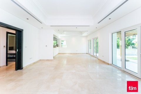 Villa in Al Furjan, Dubai 4 bedrooms, 689.7 sq.m. № 50105 - photo 3