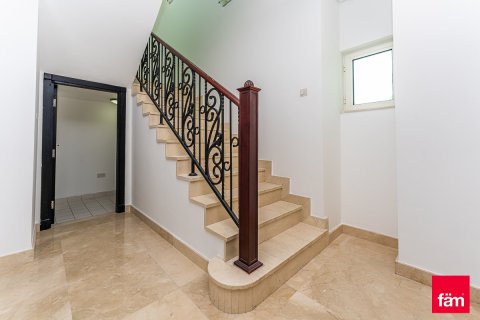 Villa in Al Furjan, Dubai 4 bedrooms, 689.7 sq.m. № 50105 - photo 11