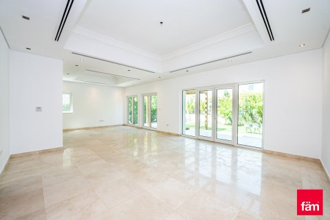 Villa in Al Furjan, Dubai 4 bedrooms, 689.7 sq.m. № 50105 - photo 1