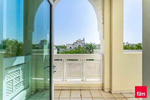 Villa in Al Furjan, Dubai 4 bedrooms, 689.7 sq.m. № 50105 - photo 15