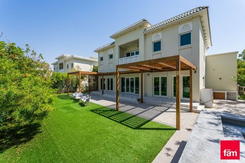 Villa in Al Furjan, Dubai 4 bedrooms, 689.7 sq.m. № 50105 - photo 2