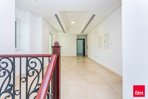 Villa in Al Furjan, Dubai 4 bedrooms, 689.7 sq.m. № 50105 - photo 12