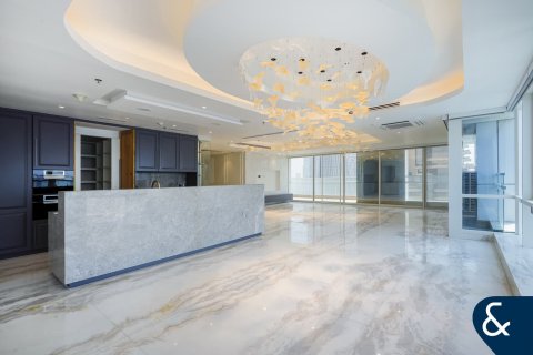 Ático en Dubai Marina, Dubai, 5 dormitorios, 422 m², № 76181 - foto 1