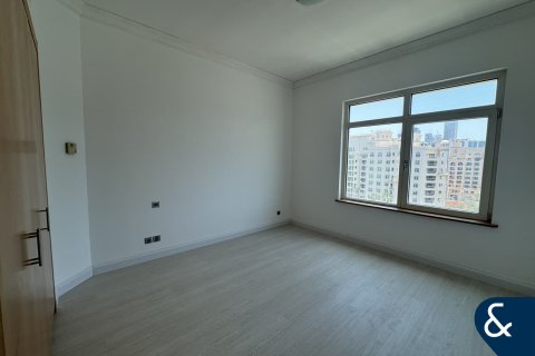 Apartment in Shoreline Apartments, Palm Jumeirah, Dubai 3 bedrooms, 203 sq.m. № 76180 - photo 17