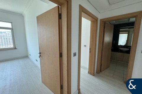 Apartment in Shoreline Apartments, Palm Jumeirah, Dubai 3 bedrooms, 203 sq.m. № 76180 - photo 16