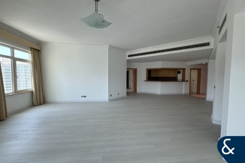 Apartment in Shoreline Apartments, Palm Jumeirah, Dubai 3 bedrooms, 203 sq.m. № 76180 - photo 3