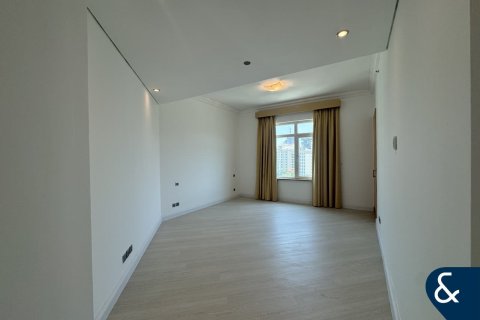 Apartment in Shoreline Apartments, Palm Jumeirah, Dubai 3 bedrooms, 203 sq.m. № 76180 - photo 12