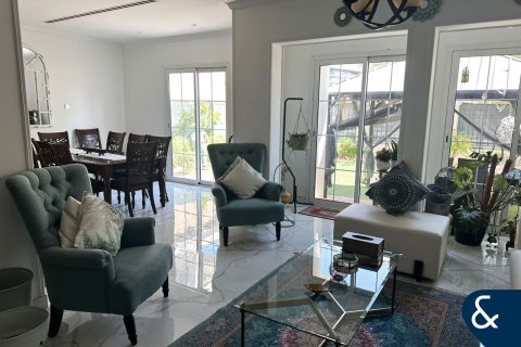 Villa in Jumeirah Village Triangle, Dubai 3 bedrooms, 289 sq.m. № 76183 - photo 5