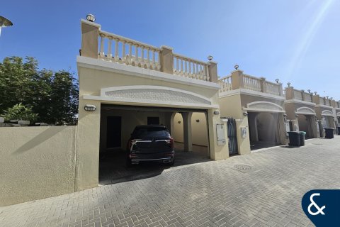 Villa in Jumeirah Village Triangle, Dubai 3 bedrooms, 289 sq.m. № 76183 - photo 16