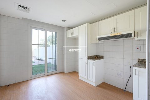 Villa in The Springs, Dubai 3 bedrooms, 209.8 sq.m. № 18403 - photo 13