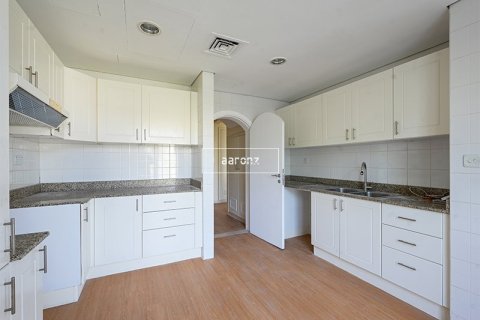 Villa in The Springs, Dubai 3 bedrooms, 209.8 sq.m. № 18403 - photo 12