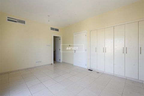 Villa in The Springs, Dubai 3 bedrooms, 209.8 sq.m. № 18403 - photo 9