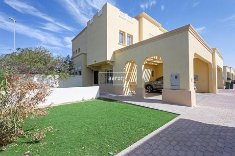 Villa in The Springs, Dubai 3 bedrooms, 209.8 sq.m. № 18403 - photo 18