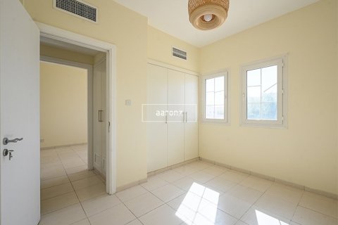 Villa in The Springs, Dubai 3 bedrooms, 209.8 sq.m. № 18403 - photo 10