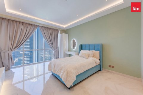 Apartment in Dubai 3 bedrooms, 202.2 sq.m. № 137688 - photo 12