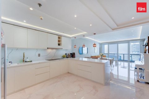 Apartment in Dubai 3 bedrooms, 202.2 sq.m. № 137688 - photo 9