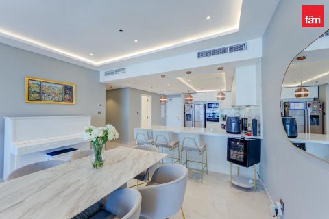Apartment in Dubai 3 bedrooms, 202.2 sq.m. № 137688 - photo 7