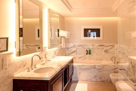 Apartment in Downtown Dubai (Downtown Burj Dubai), Dubai 2 bedrooms, 163 sq.m. № 56474 - photo 7