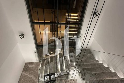 Снять в аренду виллу в Nadd Al Sheba, Дубай: 5 спален, 193м², № 56489 - фото 28