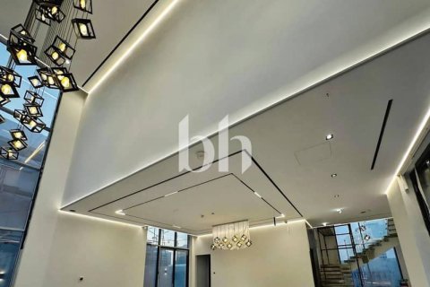 Снять в аренду виллу в Nadd Al Sheba, Дубай: 5 спален, 193м², № 56489 - фото 19