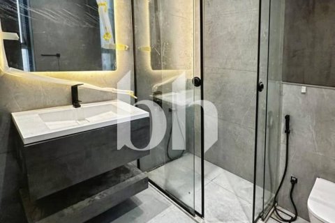 Снять в аренду виллу в Nadd Al Sheba, Дубай: 5 спален, 193м², № 56489 - фото 20