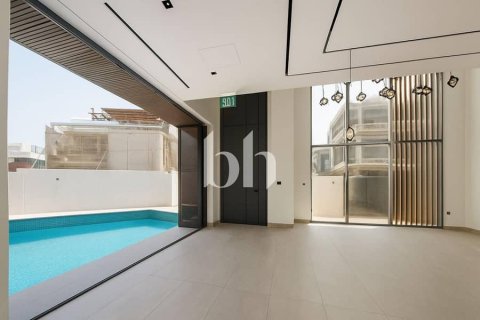 Снять в аренду виллу в Nadd Al Sheba, Дубай: 5 спален, 193м², № 56489 - фото 3