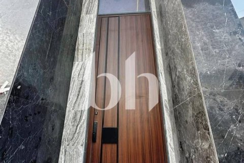 Снять в аренду виллу в Nadd Al Sheba, Дубай: 5 спален, 193м², № 56489 - фото 5