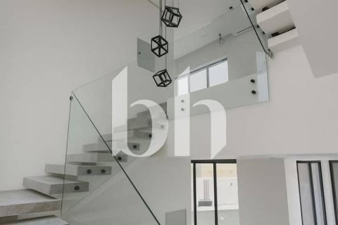 Снять в аренду виллу в Nadd Al Sheba, Дубай: 5 спален, 193м², № 56489 - фото 8