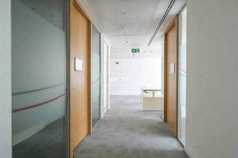 Снять в аренду офис в Джумейра Лейк Тауэрс, Дубай: 107м², № 56182 - фото 7