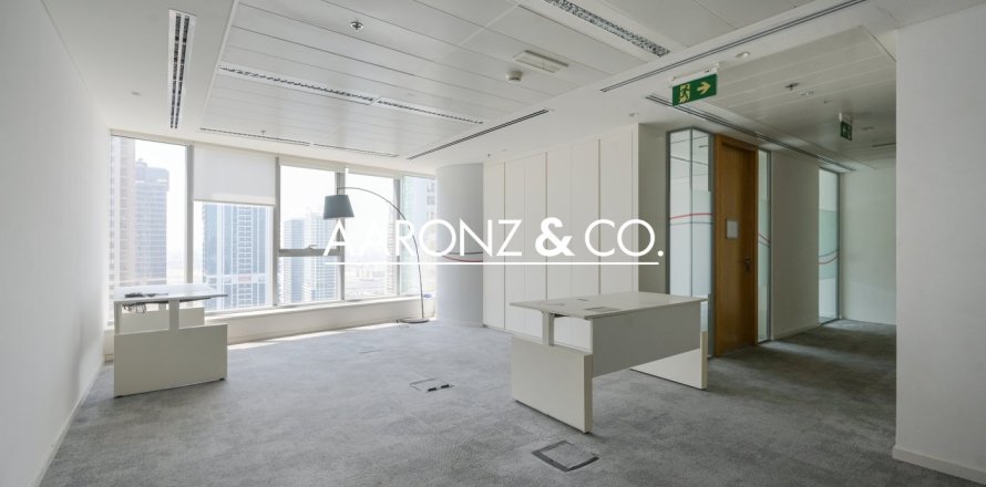 مكتب في أبراج بحيرة جميرا, دبي 107 م² رقم 56182