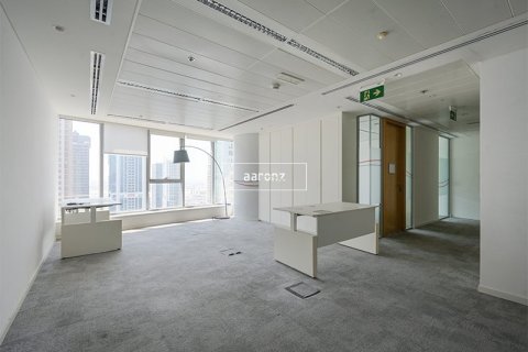 Снять в аренду офис в Джумейра Лейк Тауэрс, Дубай: 107м², № 56182 - фото 1