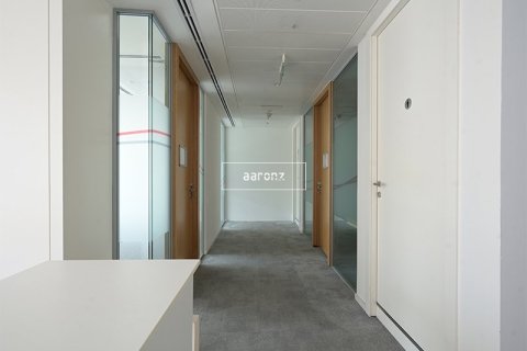 Снять в аренду офис в Джумейра Лейк Тауэрс, Дубай: 107м², № 56182 - фото 4