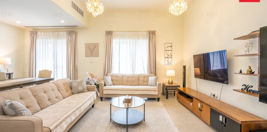 Villa in Dubai 2 bedrooms, 172.5 sq.m. № 52280