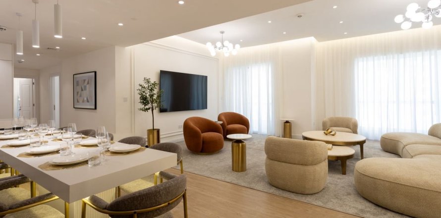 Квартира в Дубае, 3 спальни, 178.8м², № 10211