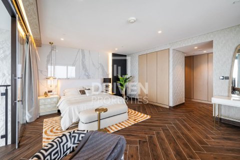 Apartment in Zabeel, Dubai 2 bedrooms, 229.38 sq.m. № 127582 - photo 16