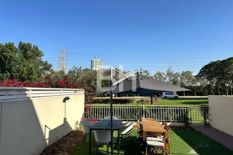Villa en The Springs, Dubai, 2 dormitorios, 351 m², № 57981 - foto 16