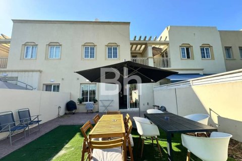 Villa en The Springs, Dubai, 2 dormitorios, 351 m², № 57981 - foto 1