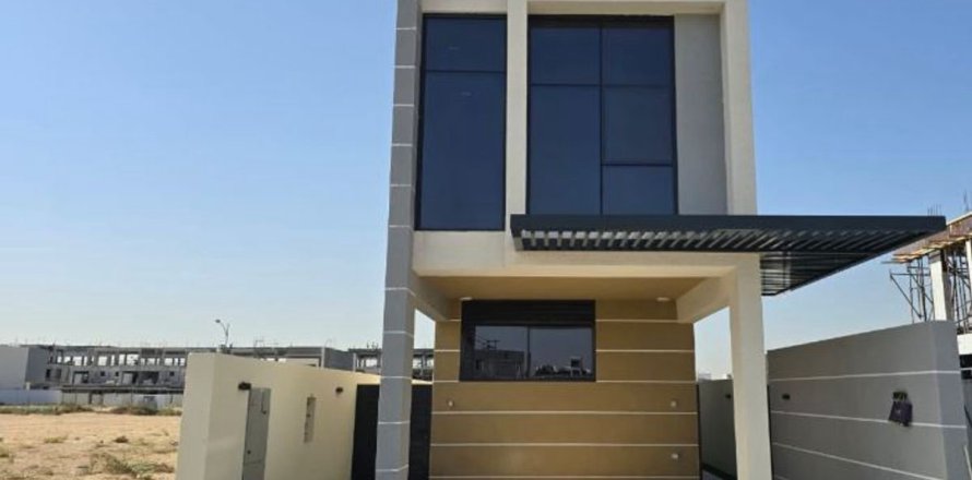 Villa en Dubai, 3 dormitorios, 174.7 m², № 10571