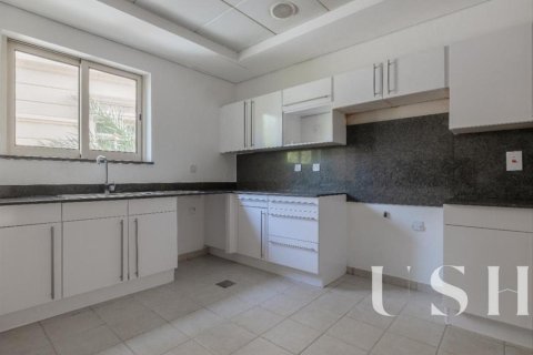 Villa à Jumeirah Islands, Dubai, 4 chambres, 1004 m², № 39216 - photo 9