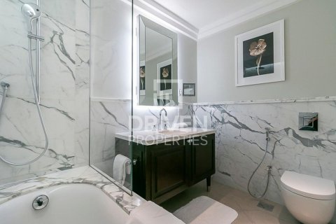 Apartment in Downtown Dubai (Downtown Burj Dubai), Dubai 1 bedroom, 84 sq.m. № 19147 - photo 12