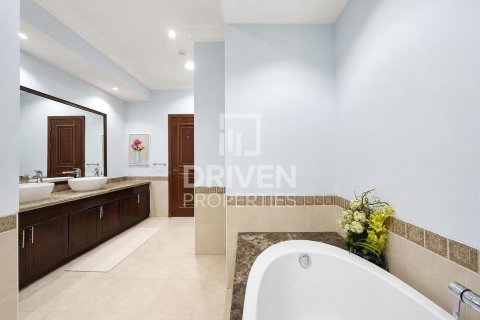 Duplex à The Fairmont Palm Residences, Palm Jumeirah, Dubai, 3 chambres, 636.29 m², № 135845 - photo 26
