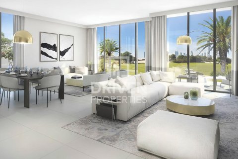 Villa en Dubai, 5 dormitorios, 807 m², № 65221 - foto 1