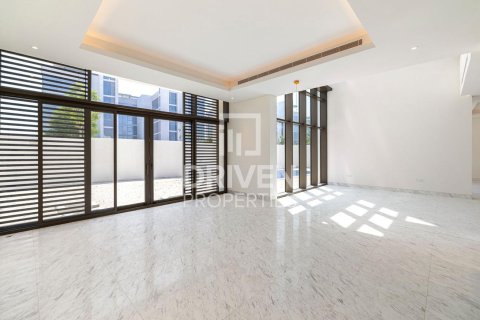 Villa en District One, Mohammed Bin Rashid City, Dubai, 5 dormitorios, 797 m², № 65224 - foto 3