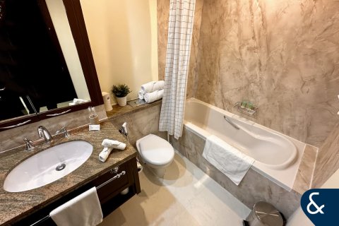 Apartment in Downtown Dubai (Downtown Burj Dubai), Dubai 2 bedrooms, 151 sq.m. № 91336 - photo 13