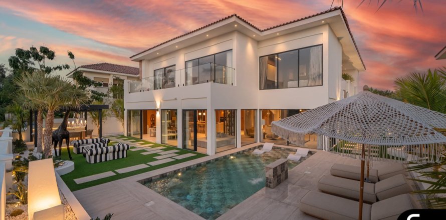 Вилла в Fire, Джумейра Гольф Эстейтс, Дубай, 5 спален, 718м², № 91338